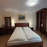 فندق أسوس كيل 3*