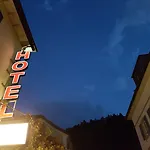 أسوس كيل فندق 3*