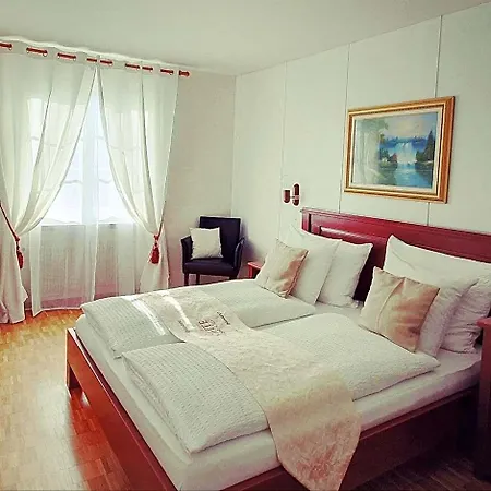 Hotel Esos Quelle 3*